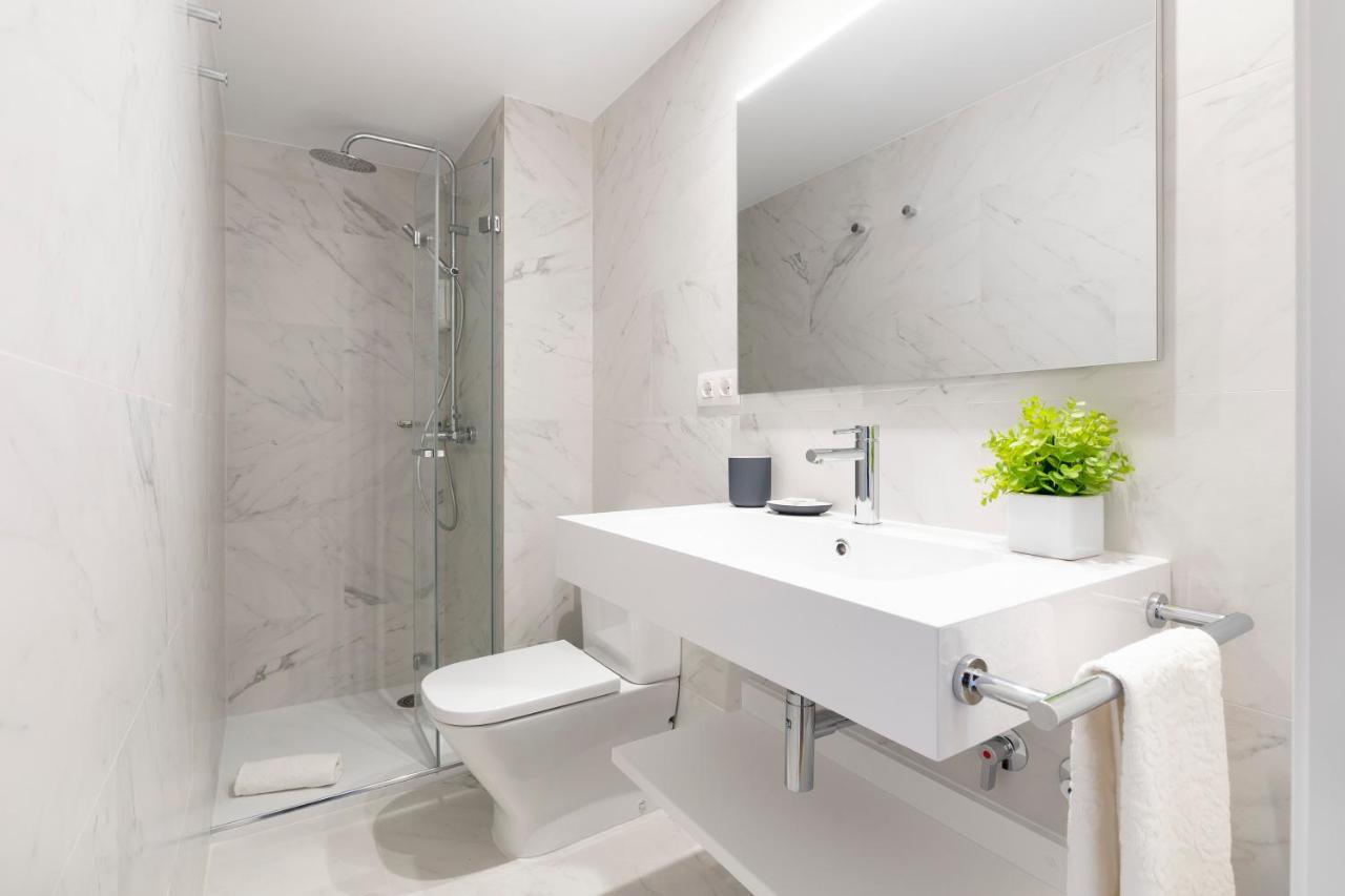 Aspasios Las Ramblas Apartments Barcelona Luaran gambar