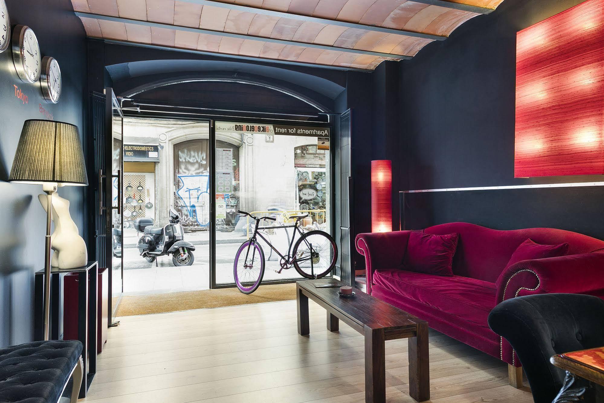 Aspasios Las Ramblas Apartments Barcelona Luaran gambar